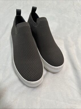 🚗 Deltan Slip On Platform Sneakers